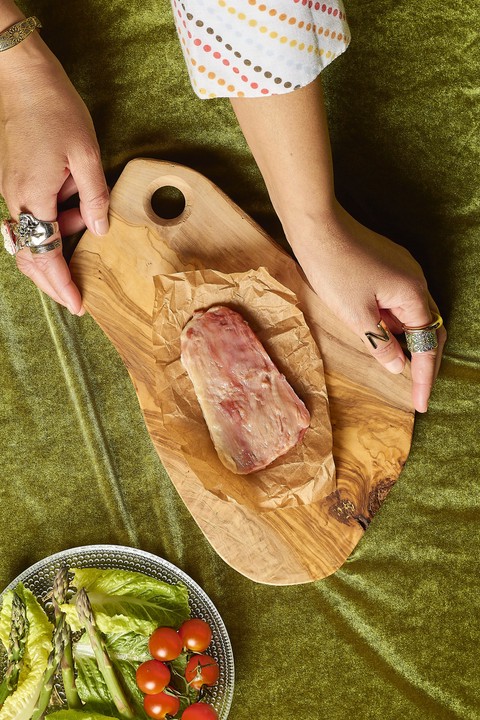 Novel Farms Reveals World's First Marbled Cultivated Pork Loin
